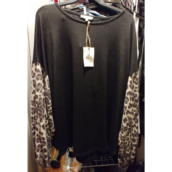 Top - Picture 2 of 2